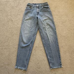 VINTAGE Levi's 560 Jeans Womens 29x34 Blue Light Wash Loose USA 90s Raw Hem